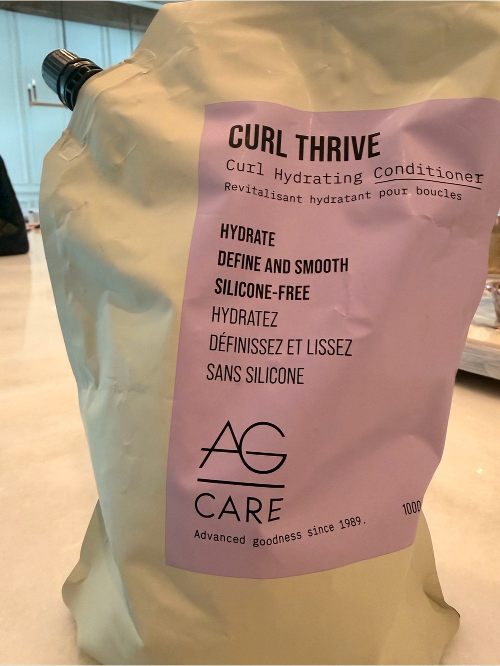 AG Care Curl Thrive Hydrating Conditioner - Pale Pink & Cream Pouch